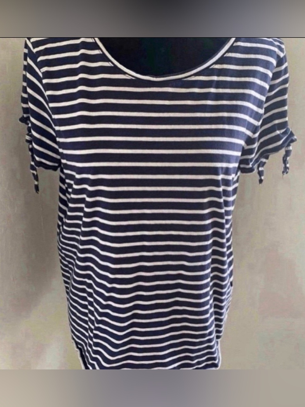 Women’s Striped Navy and White Short Sleeve Tee (Size M)